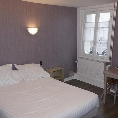 Le Relais Hotel